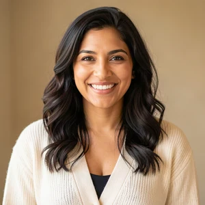 Mariam Lam logo