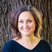Lacey Dowlearn, doula