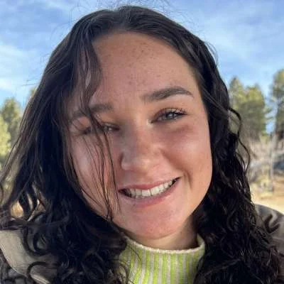 Kayley Hamilton, doula