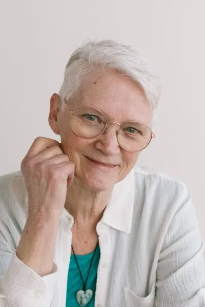 tracy hartley logo